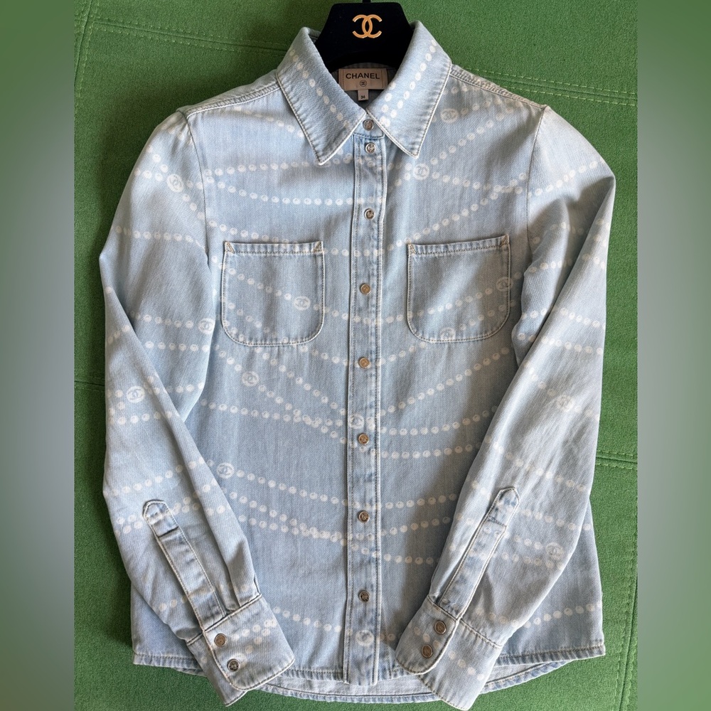 [SOLD 💔]CHANEL Denim CC Blouse from Pre Spring Summer 2025 Collection FR36